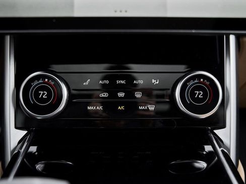 Used 2023 Land Rover Range Rover SE image 64