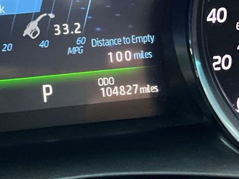 Used 2020 Toyota Camry XLE image 23