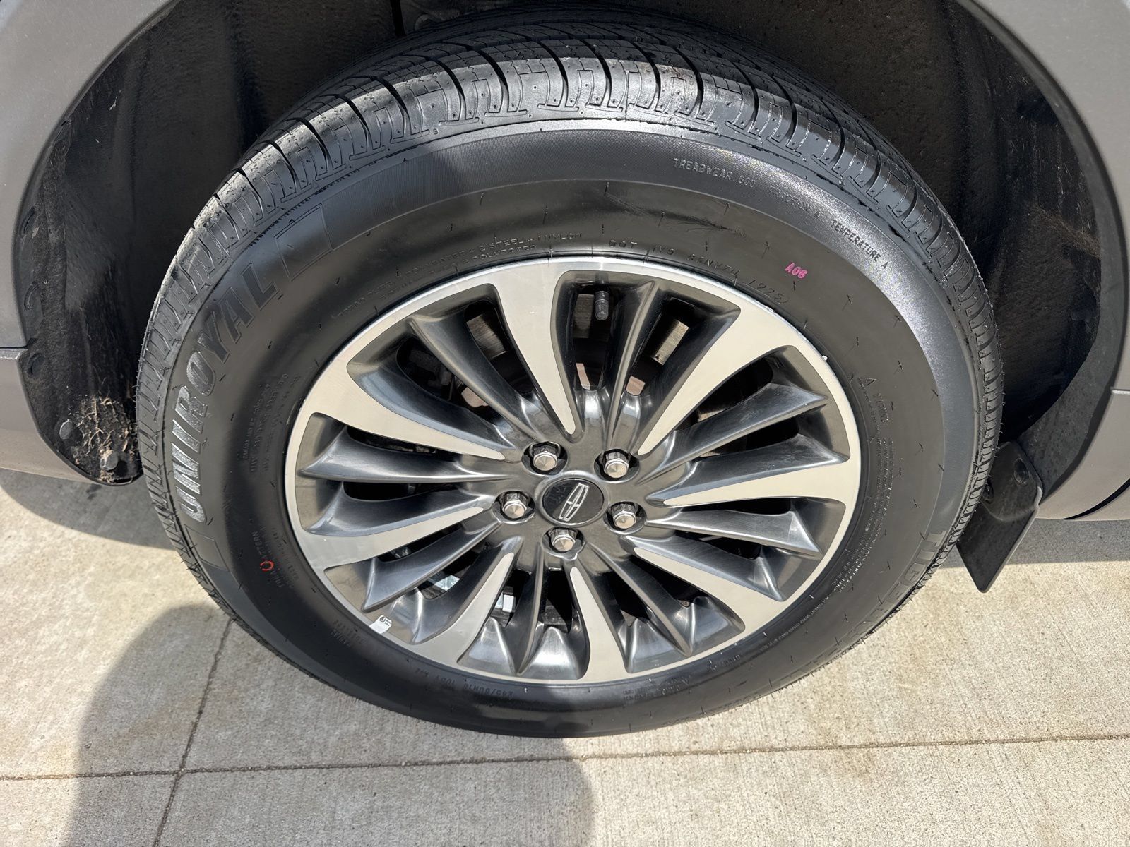 Used 2023 Lincoln Nautilus Reserve AWD/4WD image 16