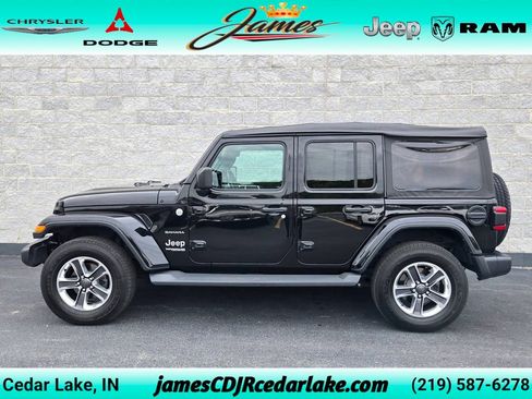 Used 2020 Jeep Wrangler Unlimited Sahara AWD/4WD image 2