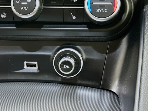 Used 2022 Alfa Romeo Stelvio Veloce image 26