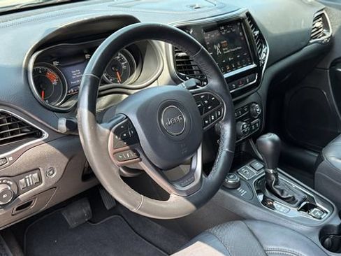 Used 2019 Jeep Cherokee Limited w/ Technology Group AWD/4WD image 18
