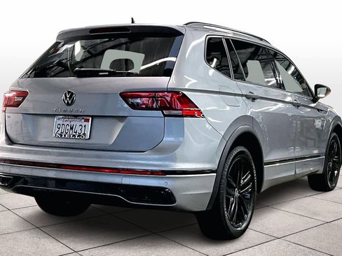 Used 2022 Volkswagen Tiguan SE R-Line image 16