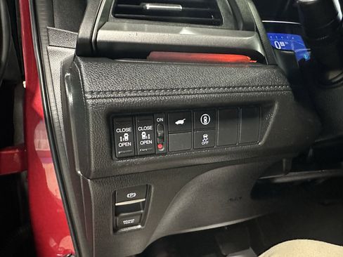 Used 2023 Honda Odyssey Sport image 16
