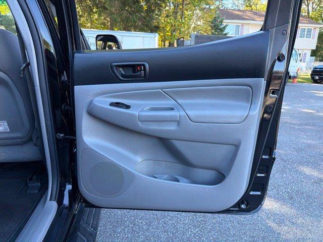 Used 2013 Toyota Tacoma 4x4 Double Cab w/ SR5 Pkg image 17
