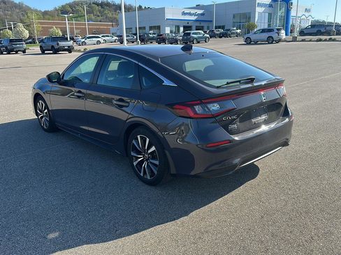 Used 2024 Honda Civic EX-L image 5