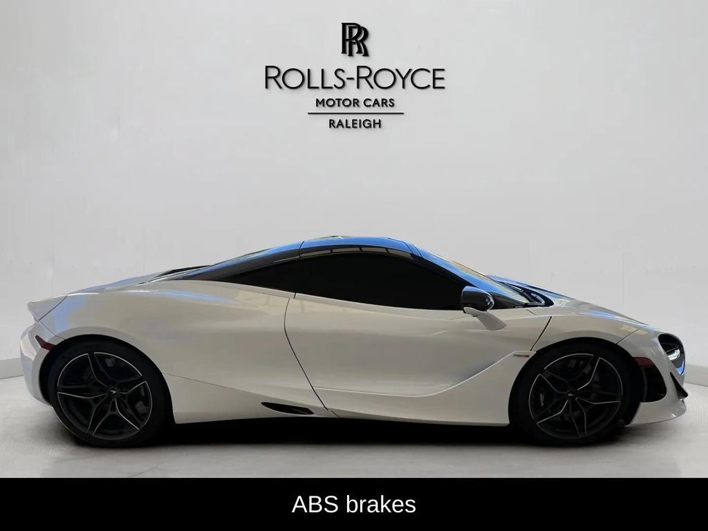 Used 2018 McLaren 720S Performance RWD image 7