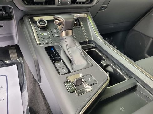 Used 2026 Lexus GX 550 AWD/4WD image 22