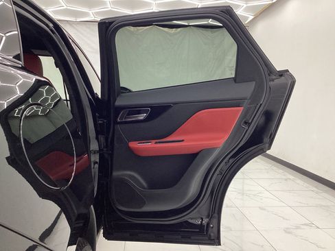 Used 2018 Jaguar F-PACE S image 24