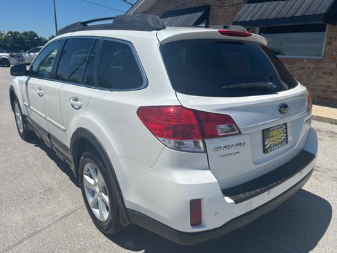 Used 2014 Subaru Outback 2.5i Premium w/ Accessory Value Package (OYT) AWD/4WD image 9