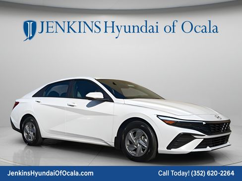 New 2026 Hyundai Elantra SE FWD image 1