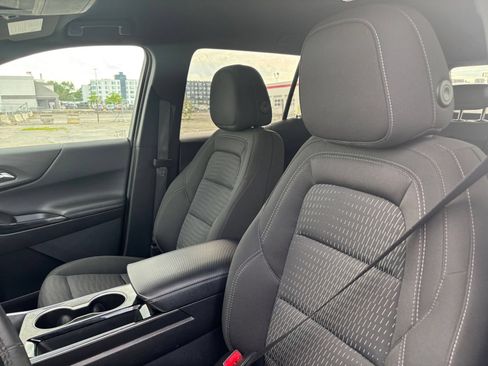 Used 2025 Chevrolet Equinox LT FWD image 29