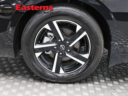 Used 2025 Nissan Sentra SV FWD image 31