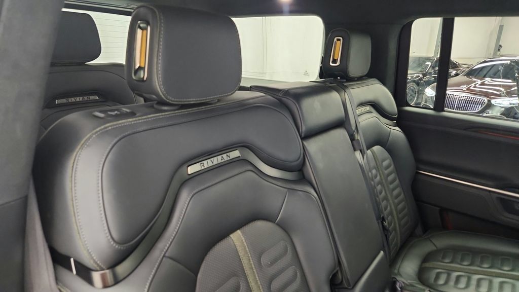 Used 2025 Rivian R1S Adventure Dual AWD/4WD image 51