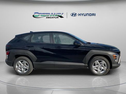 New 2026 Hyundai Kona SE FWD image 8