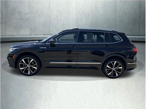 Used 2023 Volkswagen Tiguan SEL R-Line AWD/4WD image 2