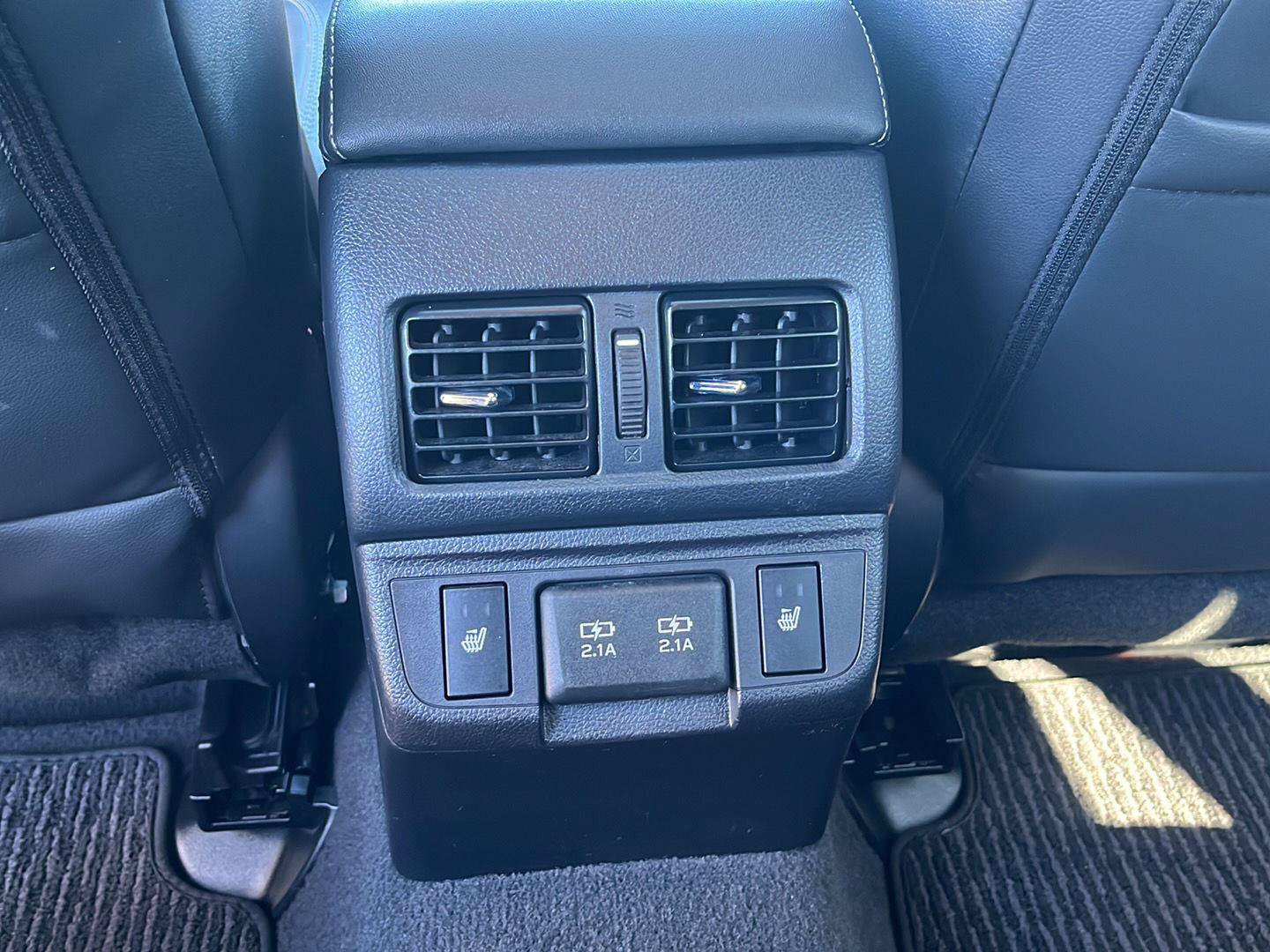 Used 2019 Subaru Outback 2.5i Limited AWD/4WD image 11