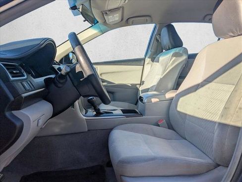 Used 2017 Toyota Camry LE image 16