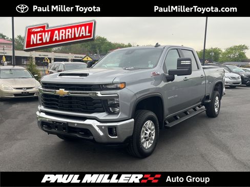 Used 2025 Chevrolet Silverado 2500 LT w/ Safety Package AWD/4WD image 1