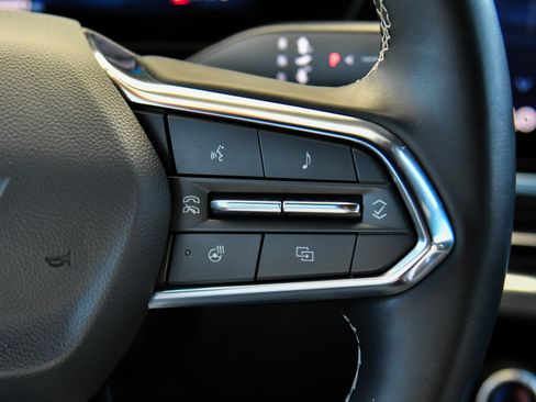 Used 2025 Chevrolet Equinox EV LT w/ Convenience Package FWD image 39