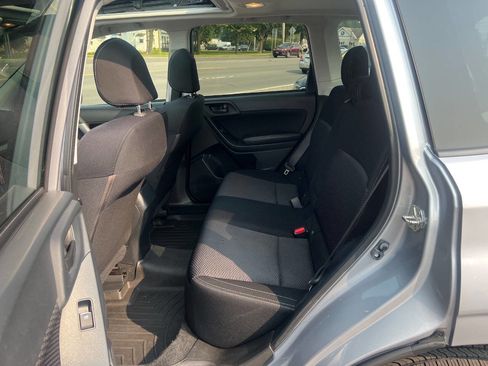Used 2017 Subaru Forester 2.5i Premium w/ All-Weather Package image 19