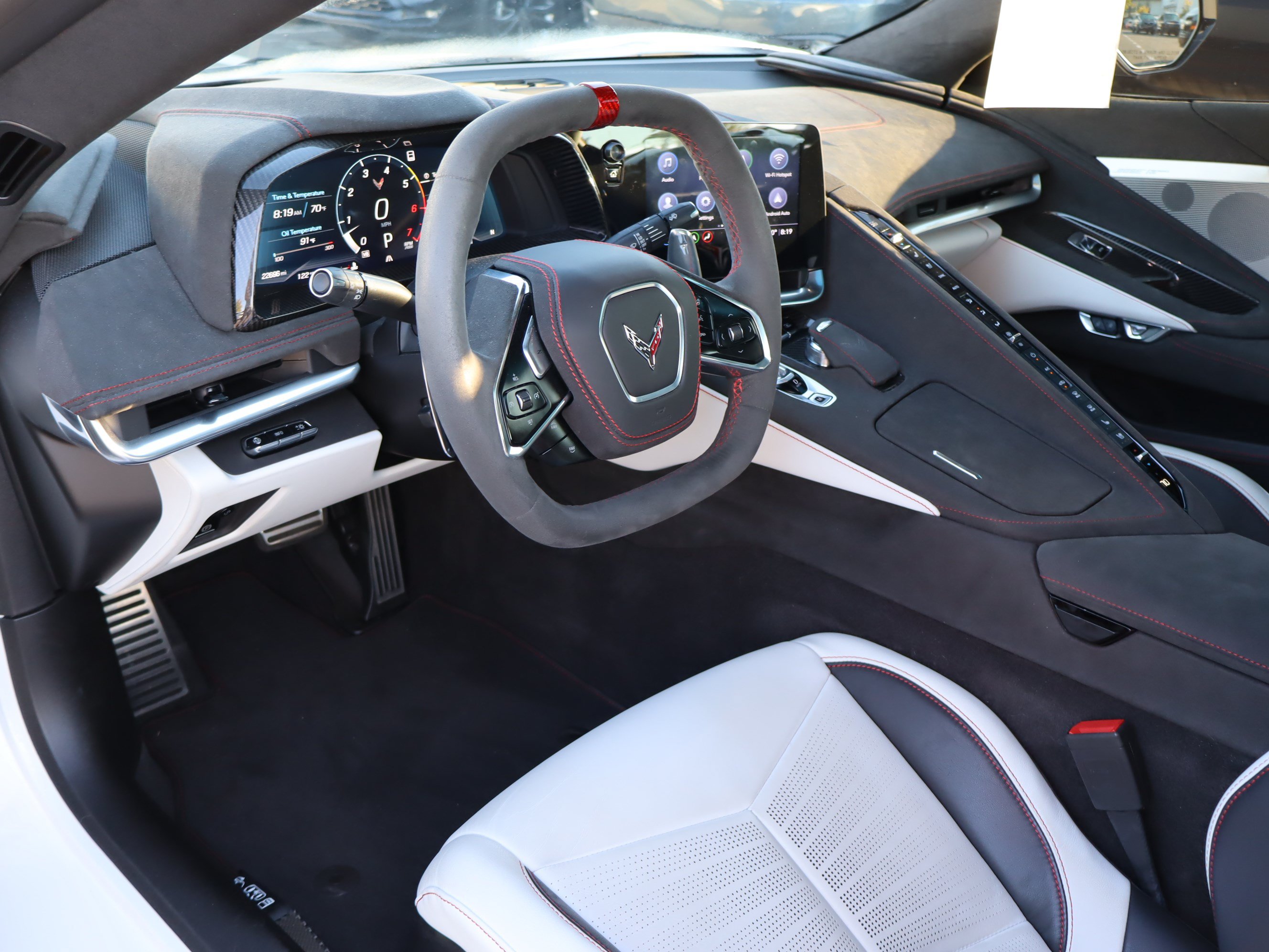Used 2023 Chevrolet Corvette Stingray Premium Cpe w/ Z51 Performance Package RWD image 13