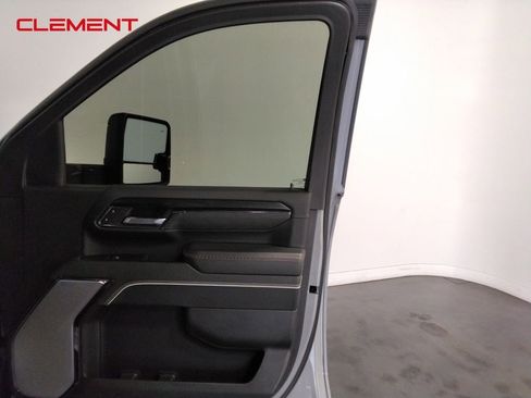 Used 2024 GMC Sierra 2500 AT4X w/ AT4X AEV Edition image 33