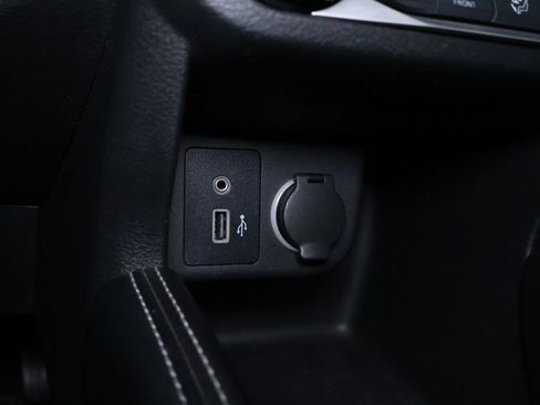 Used 2020 Nissan Kicks SR w/ Exterior Package image 28