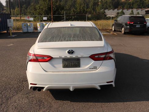 Used 2018 Toyota Camry SE w/ Audio Package FWD image 6