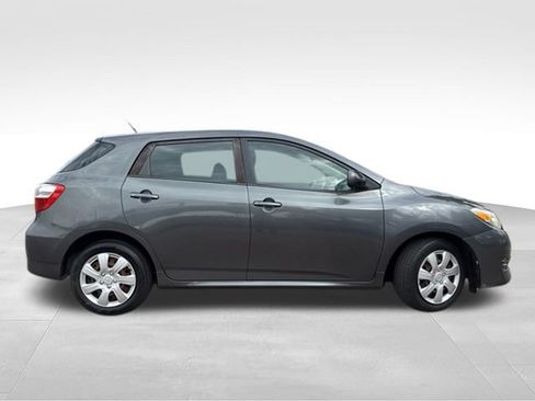 Used 2009 Toyota Matrix w/ PWR Pkg FWD image 9