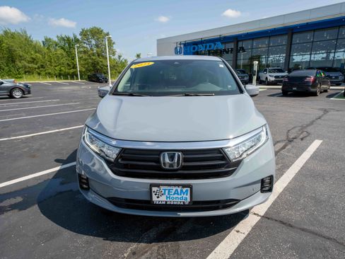 Used 2023 Honda Odyssey Touring image 2
