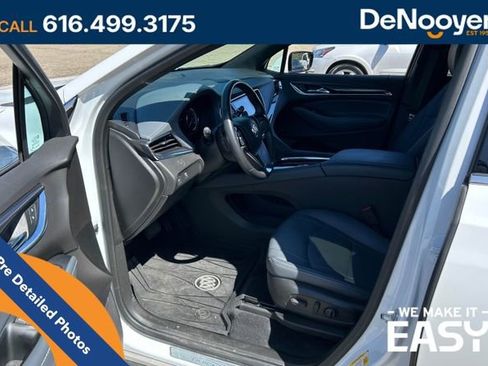 Used 2023 Buick Enclave Essence w/ Experience Buick Package AWD/4WD image 8