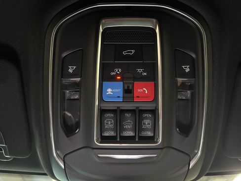 New 2026 Jeep Grand Cherokee L Limited w/ Limited Altitude Package AWD/4WD image 24