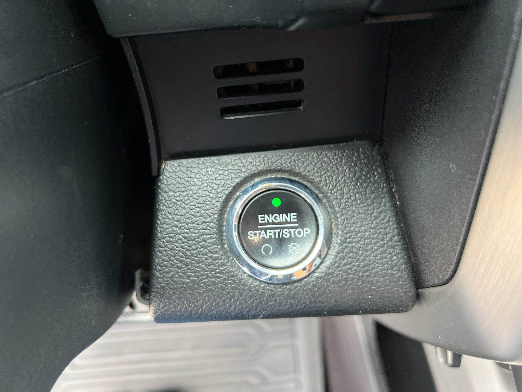 Used 2017 Ford F150 Platinum w/ Technology Package AWD/4WD image 19