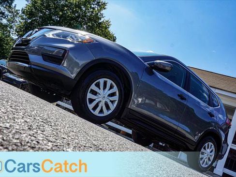 Used 2018 Nissan Rogue S image 4