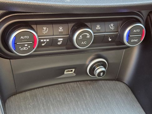 Used 2023 Alfa Romeo Stelvio Ti image 23