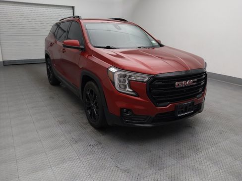Used 2022 GMC Terrain SLT w/ Infotainment Package II FWD image 11