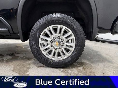 Used 2022 Chevrolet Silverado 2500 High Country w/ Z71 Off-Road Package image 8