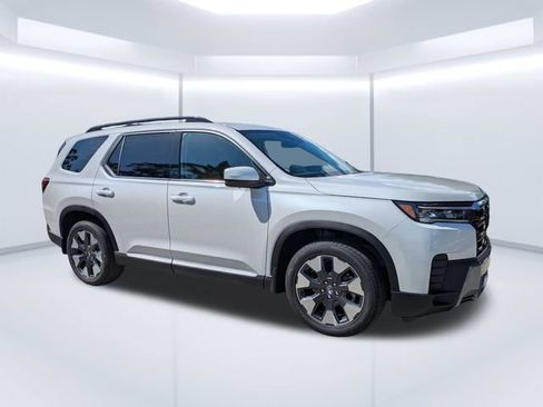 New 2026 Honda Pilot Touring image 2