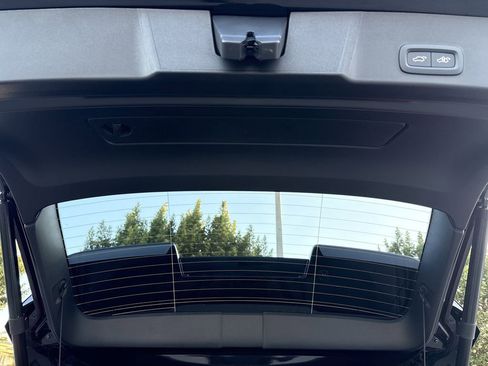 New 2026 Volvo XC40 B5 Ultra image 18