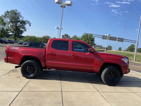 Used 2023 Toyota Tacoma SR AWD/4WD image 15
