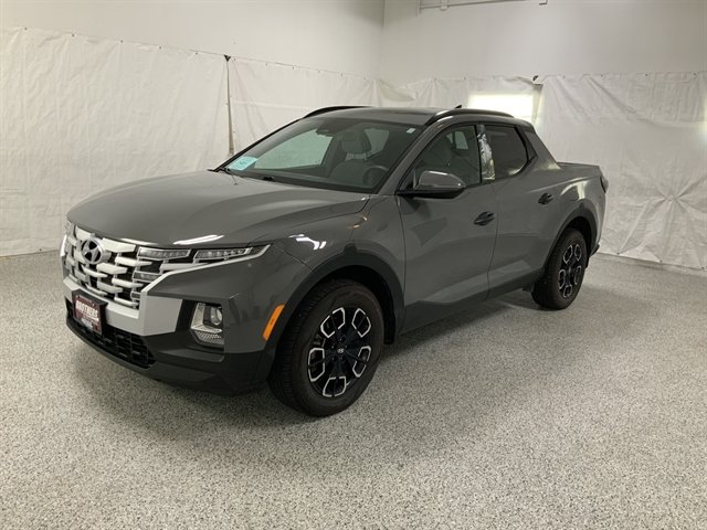 Used 2023 Hyundai Santa Cruz SEL w/ Activity Package FWD image 2