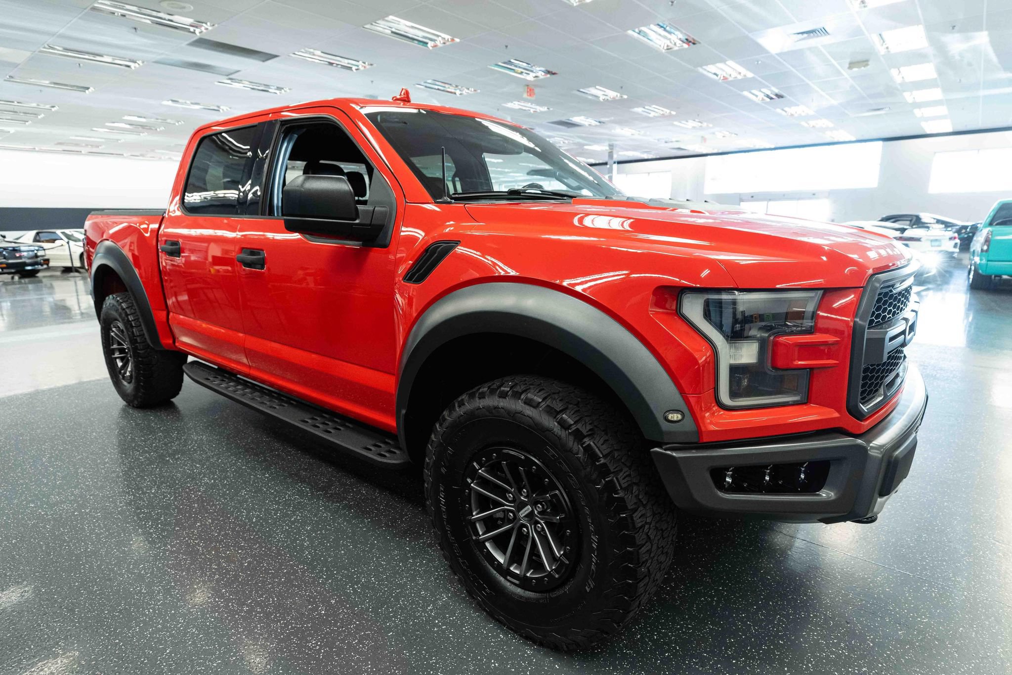 Used 2019 Ford F150 Raptor w/ Equipment Group 801A Mid AWD/4WD image 4