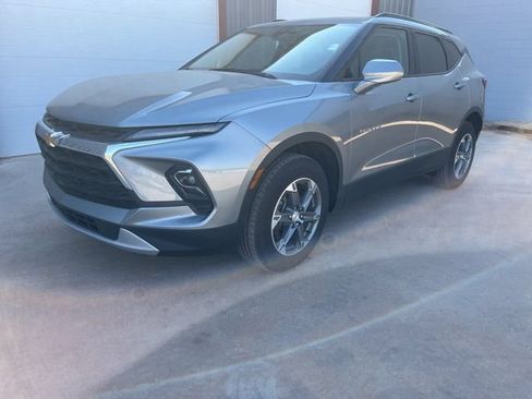 Used 2024 Chevrolet Blazer LT w/ Convenience Package FWD image 1