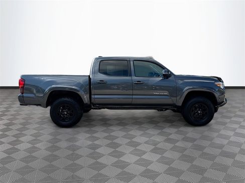 Used 2022 Toyota Tacoma SR5 image 5