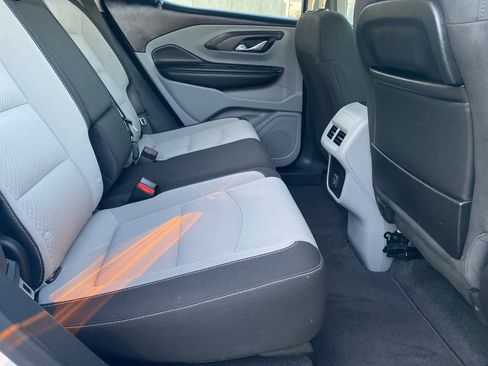 Used 2022 GMC Terrain SLE w/ Driver Convenience Package image 16