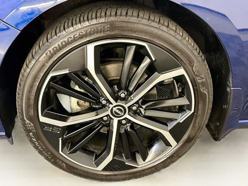 Used 2024 Nissan Altima 2.5 SR w/ SR Premium Package FWD image 11