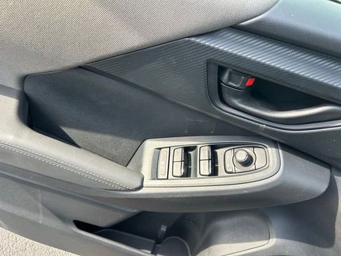 Used 2024 Subaru Crosstrek 2.0i Premium image 15