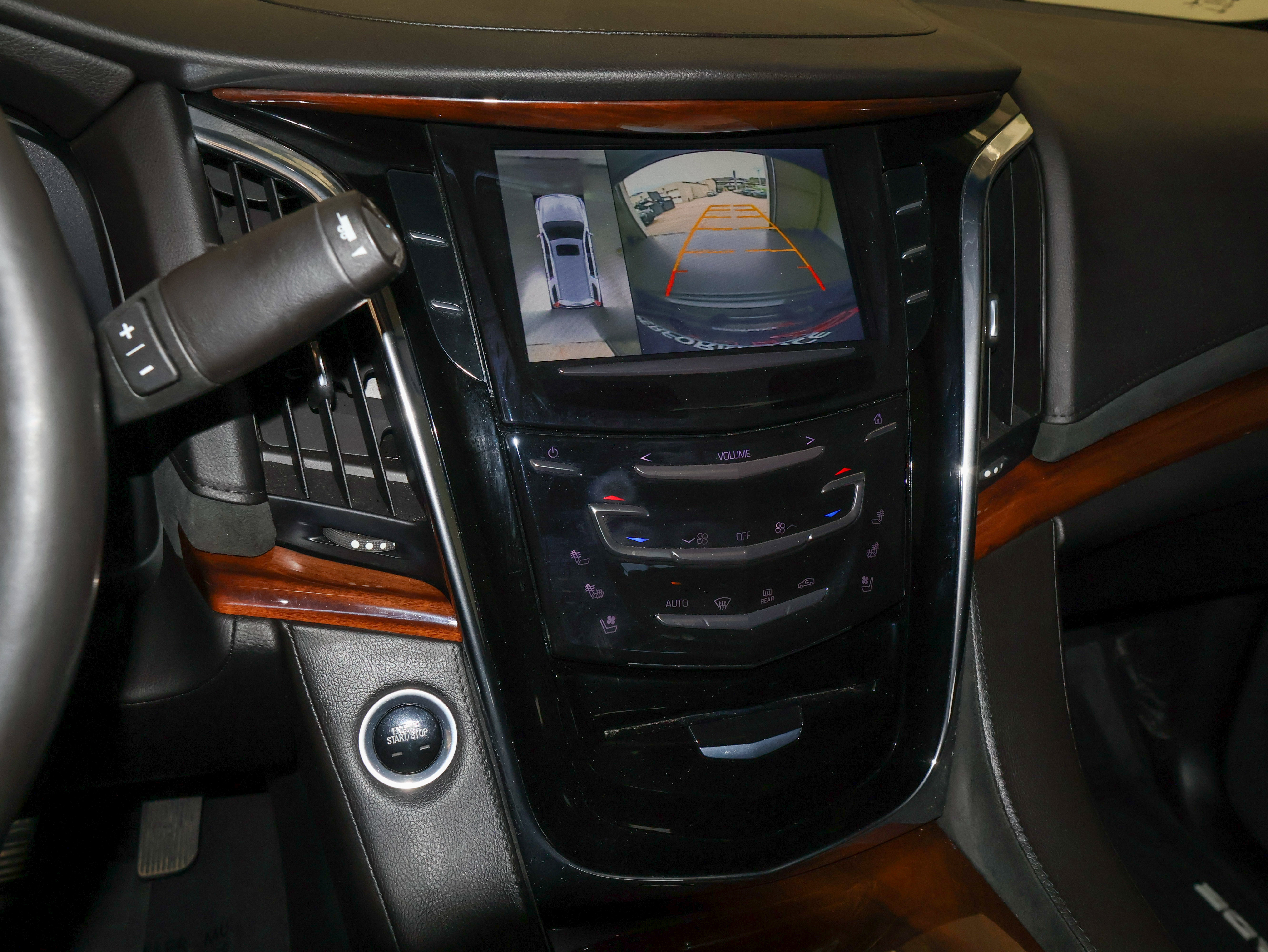 Used 2016 Cadillac Escalade Luxury RWD image 33