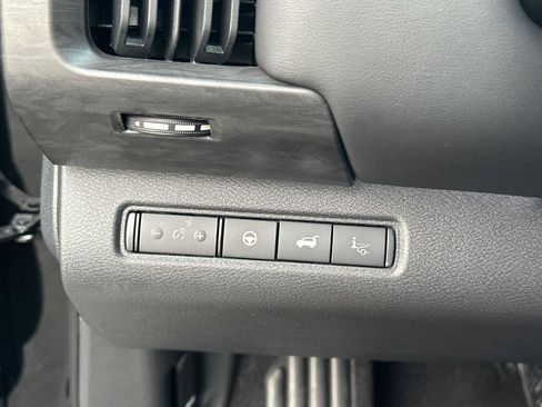 New 2026 Nissan Pathfinder Platinum AWD/4WD image 21